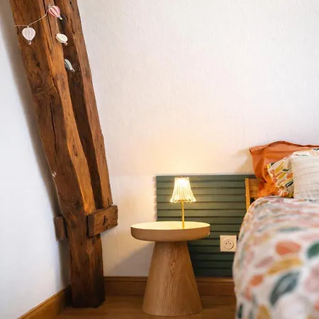 Privee, A L'ombre Des Pommiers * Croix-Mare