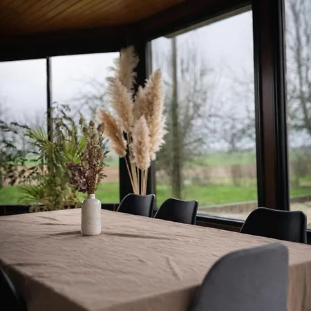 Privee, A L'ombre Des Pommiers Homestay *