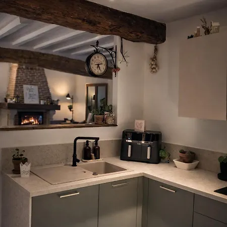 Homestay Privee, A L'ombre Des Pommiers