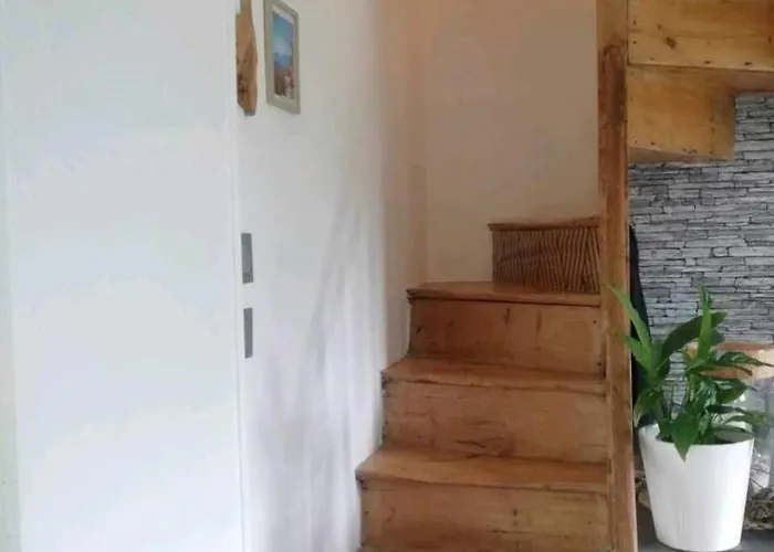 Chambre privée, A l'ombre des Pommiers Habitación en casa particular *