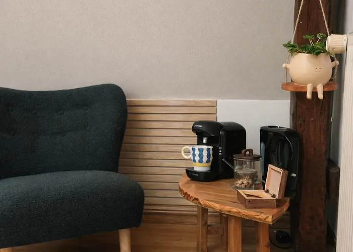 Privee, A L'ombre Des Pommiers Homestay *